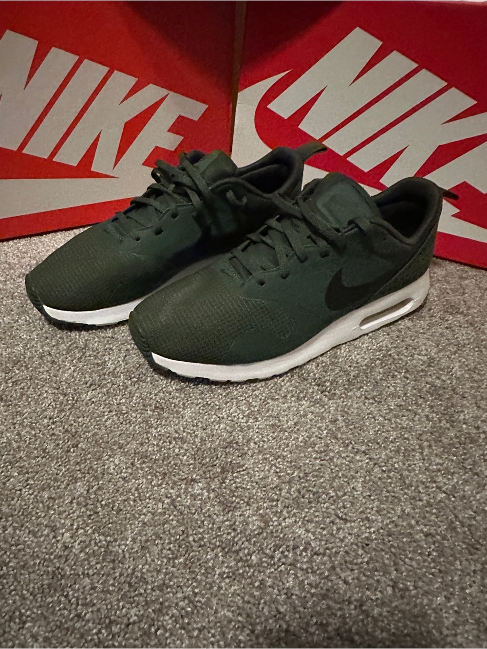 Nike Air Max Tavas ‘SE’ Carbon Green/ Black (2017) Size 9.5